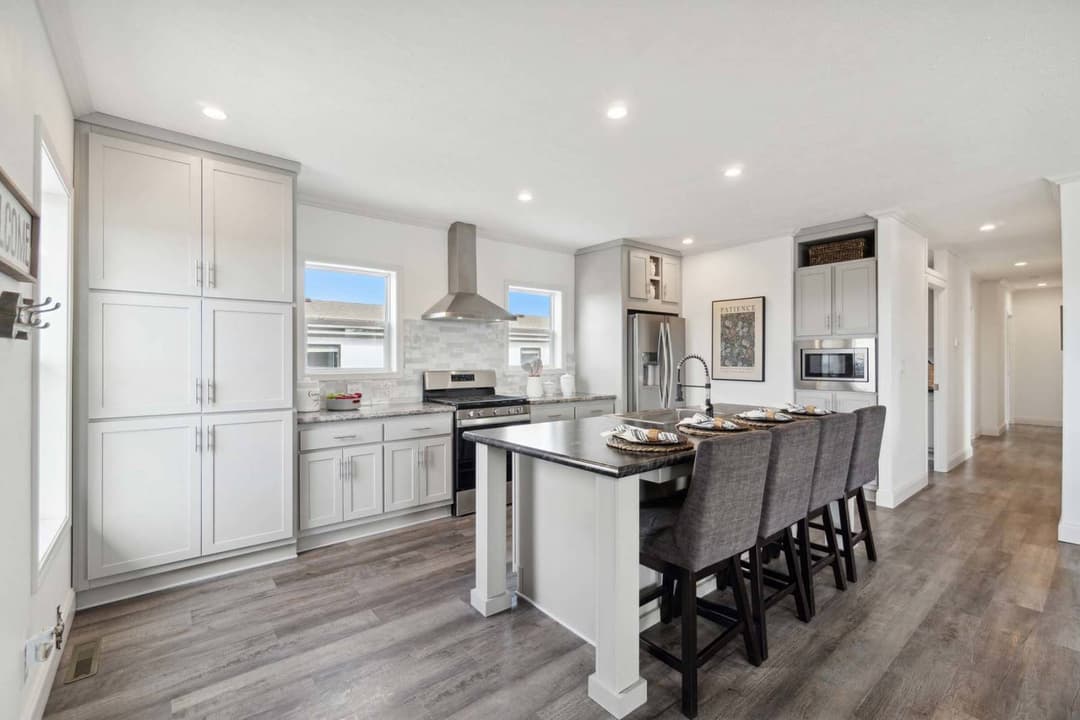 Orion-e kitchen home features