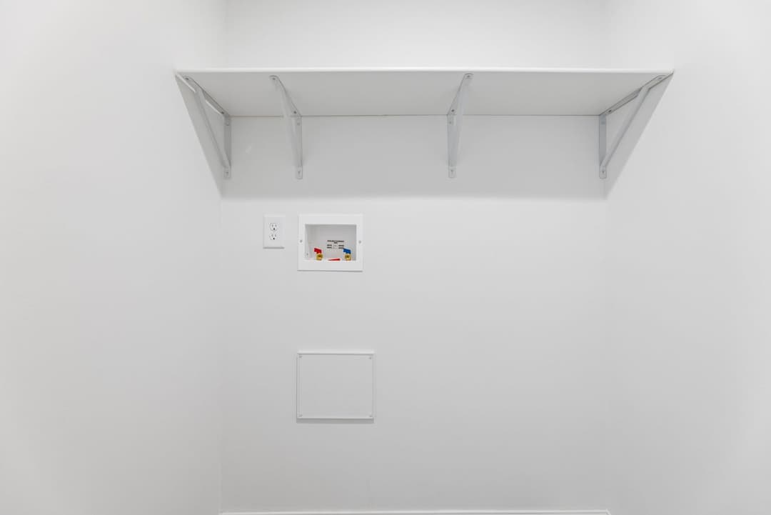 The sugar run duplex interior home features