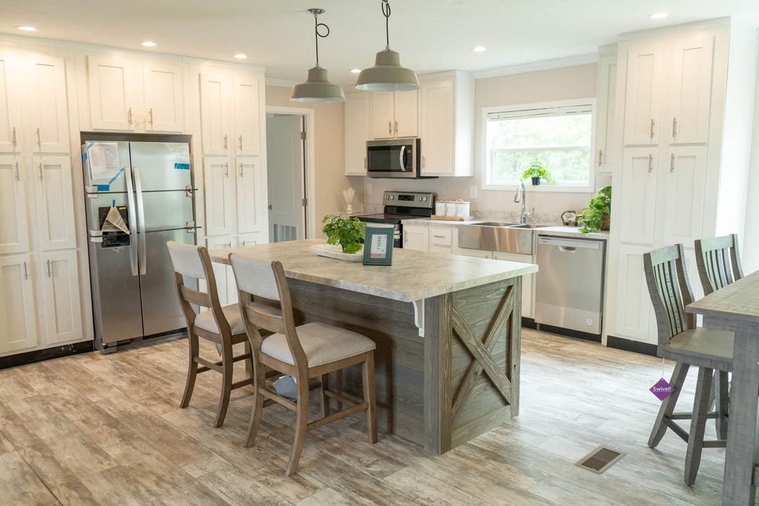 Luna interior home features