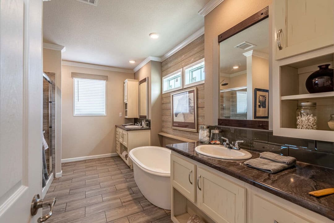 Urban homestead 28563c bathroom home features