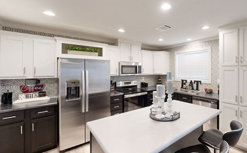 Emerald r52f hero and kitchen home features