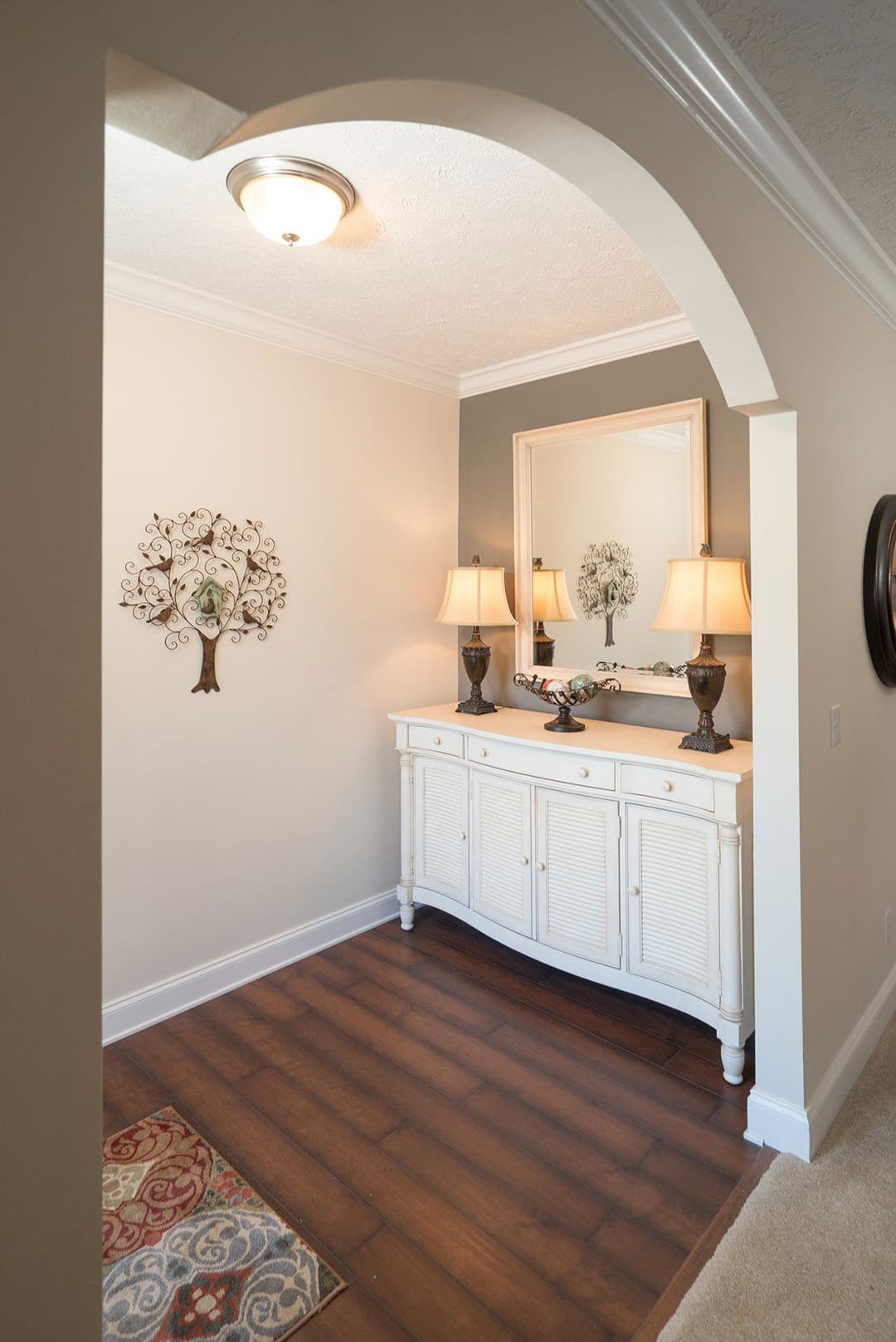 3545 jamestown interior home features