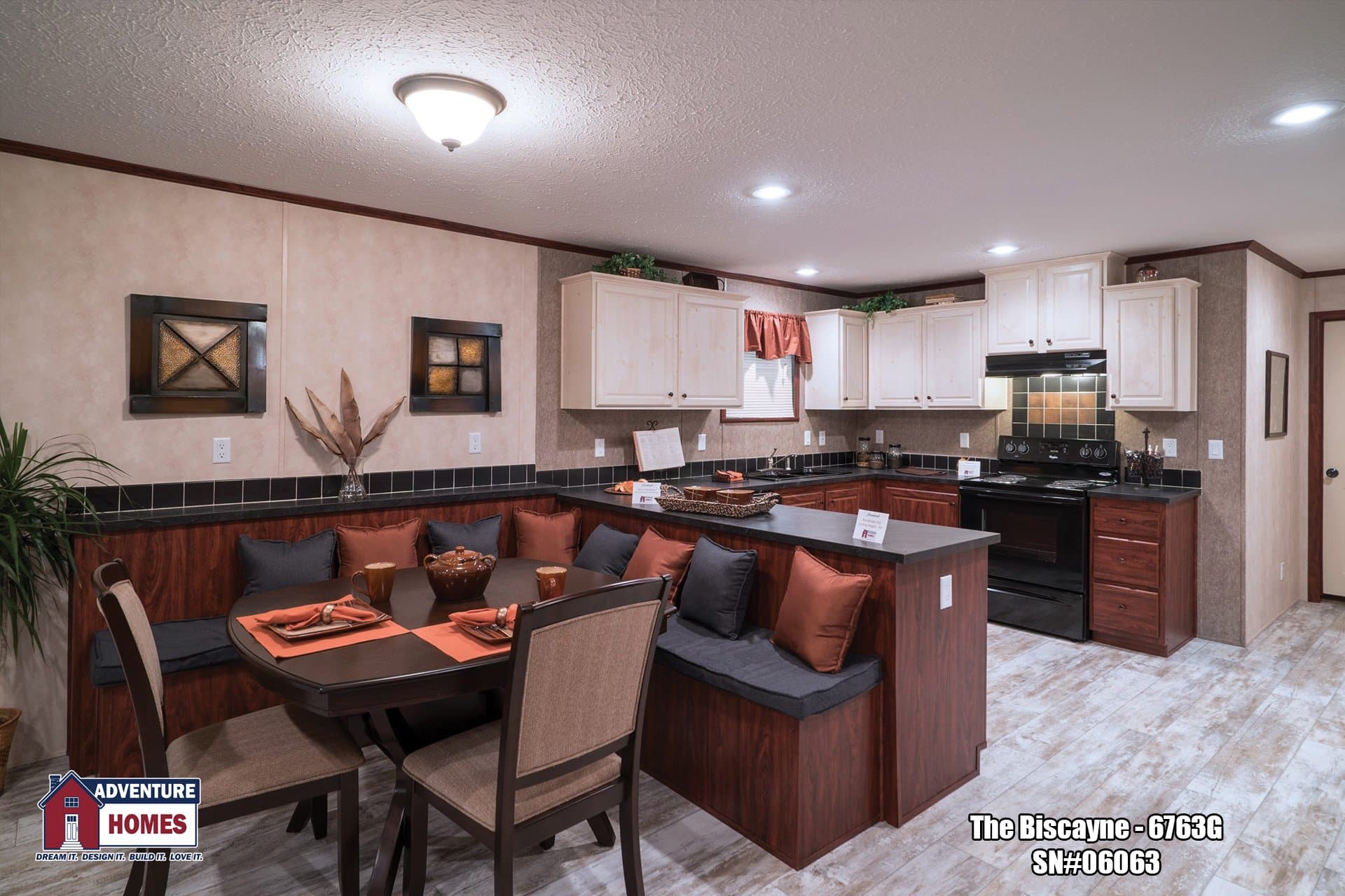 Biscayne | 6763g interior home features