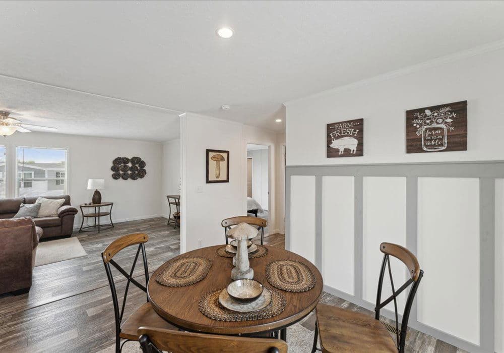 Apex 3900 interior home features