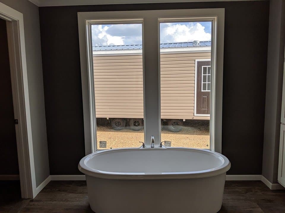 Addison 2 bathroom home features