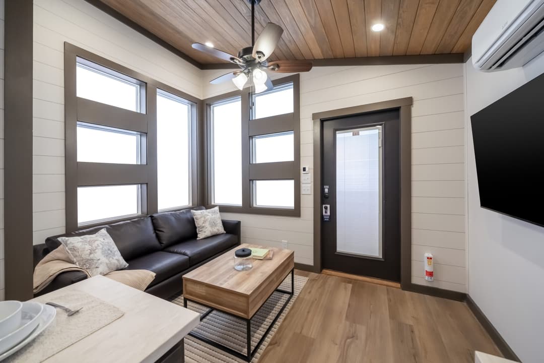 Skyway interior home features