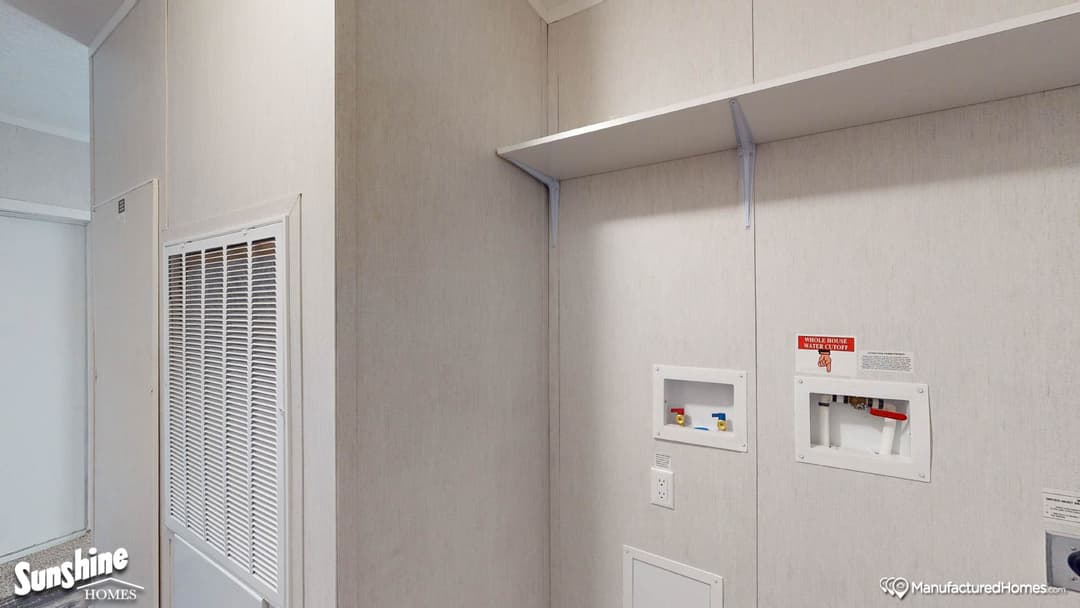 Arc1680-7003 interior home features