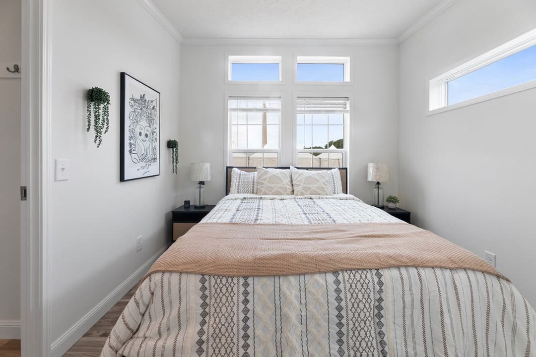 Blue ridge duplex bedroom home features