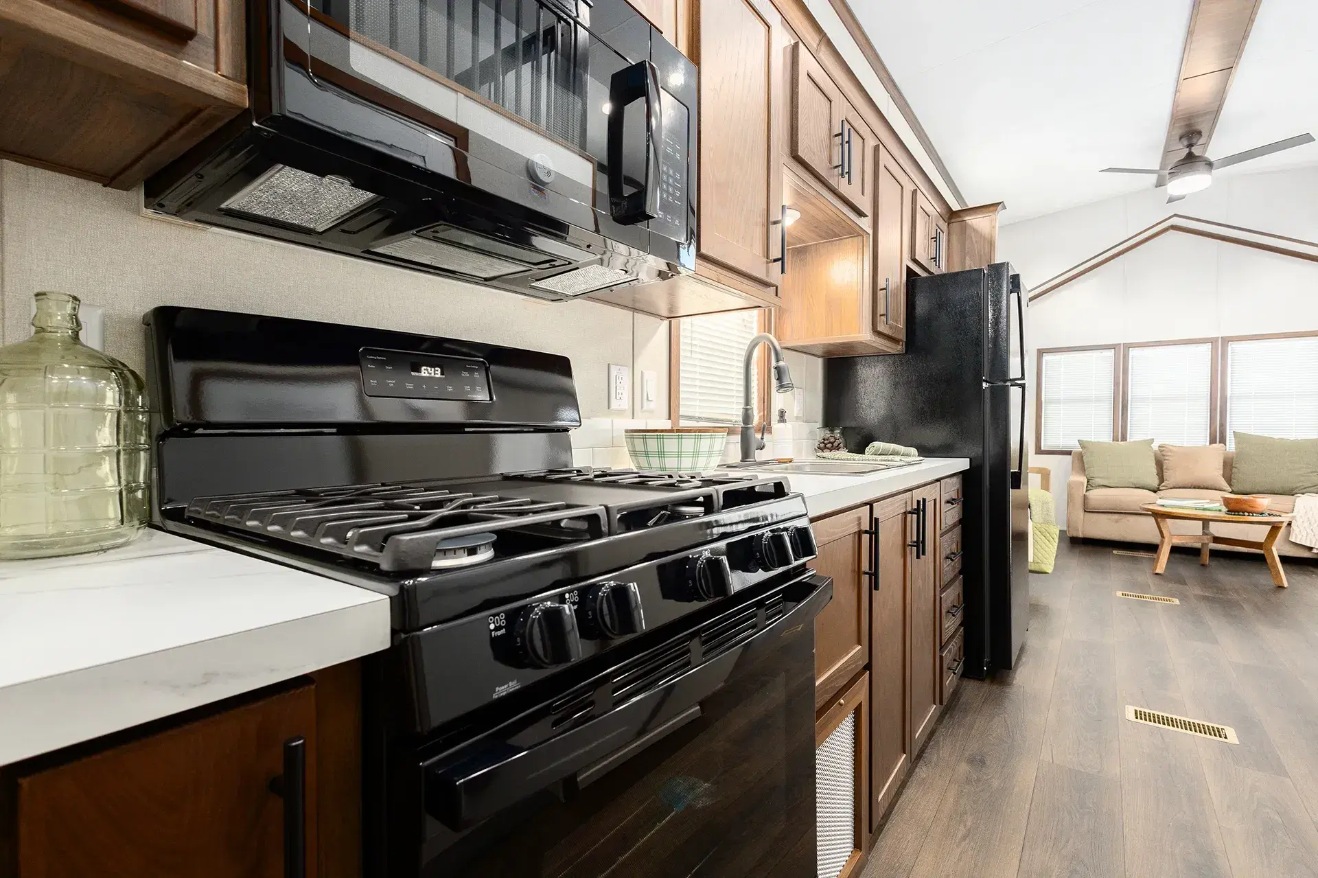 Canvas kitchen home features