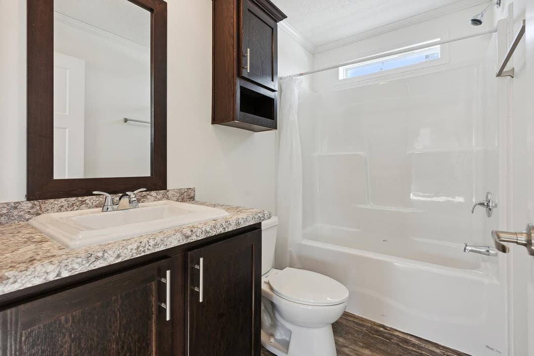 N675 bathroom home features