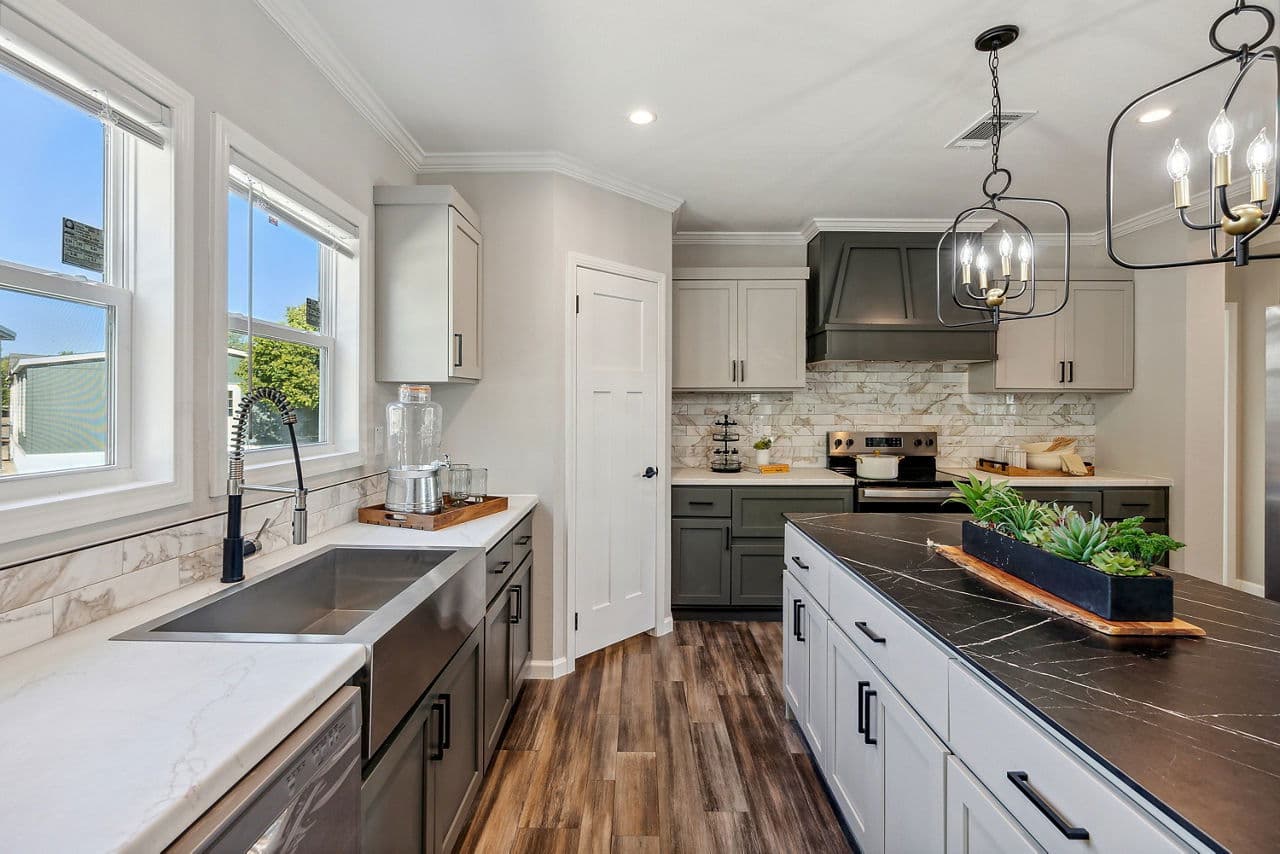 Innovation 3268h kitchen home features