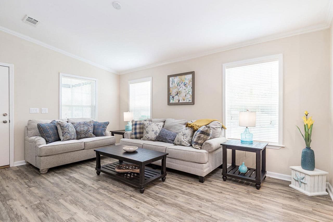 Silver springs 5006 interior home features