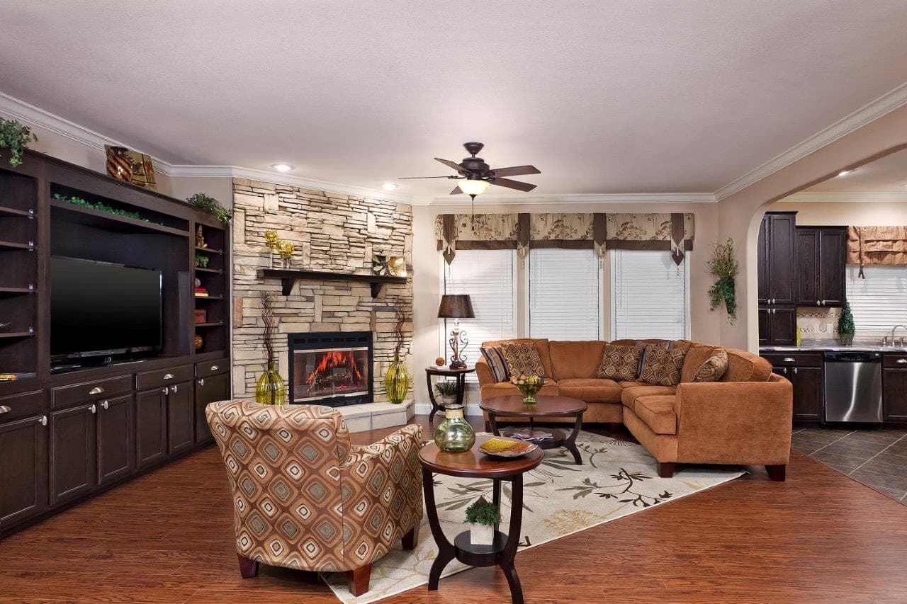 Koinonia interior home features