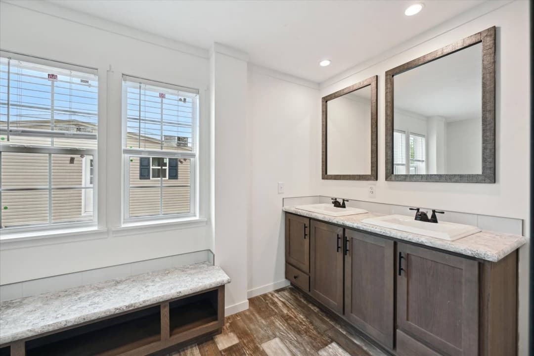 Elevate 56 bathroom home features