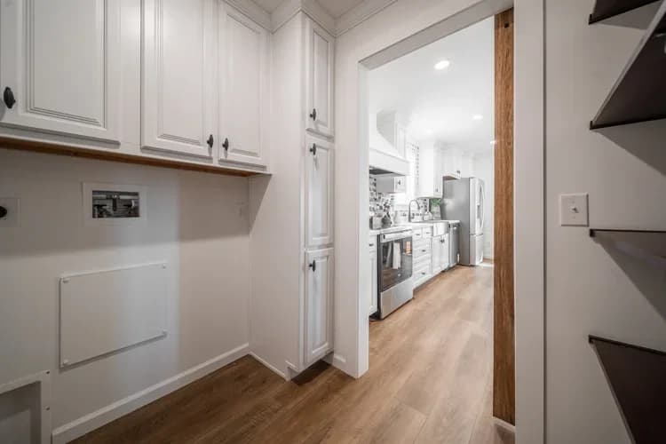 Sky harbor 2.0 interior home features