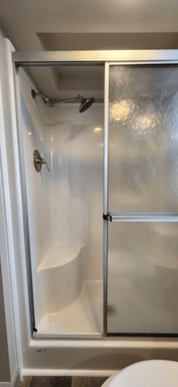 Bayside bathroom home features