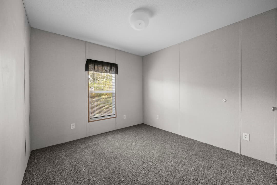 Gunner bedroom home features