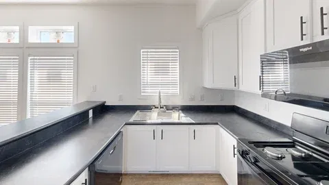 6481ls (standard) kitchen home features