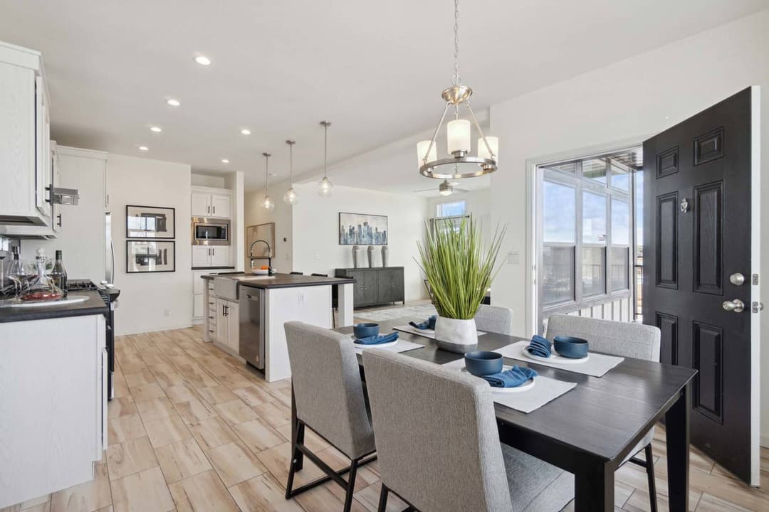 Nova-e interior home features