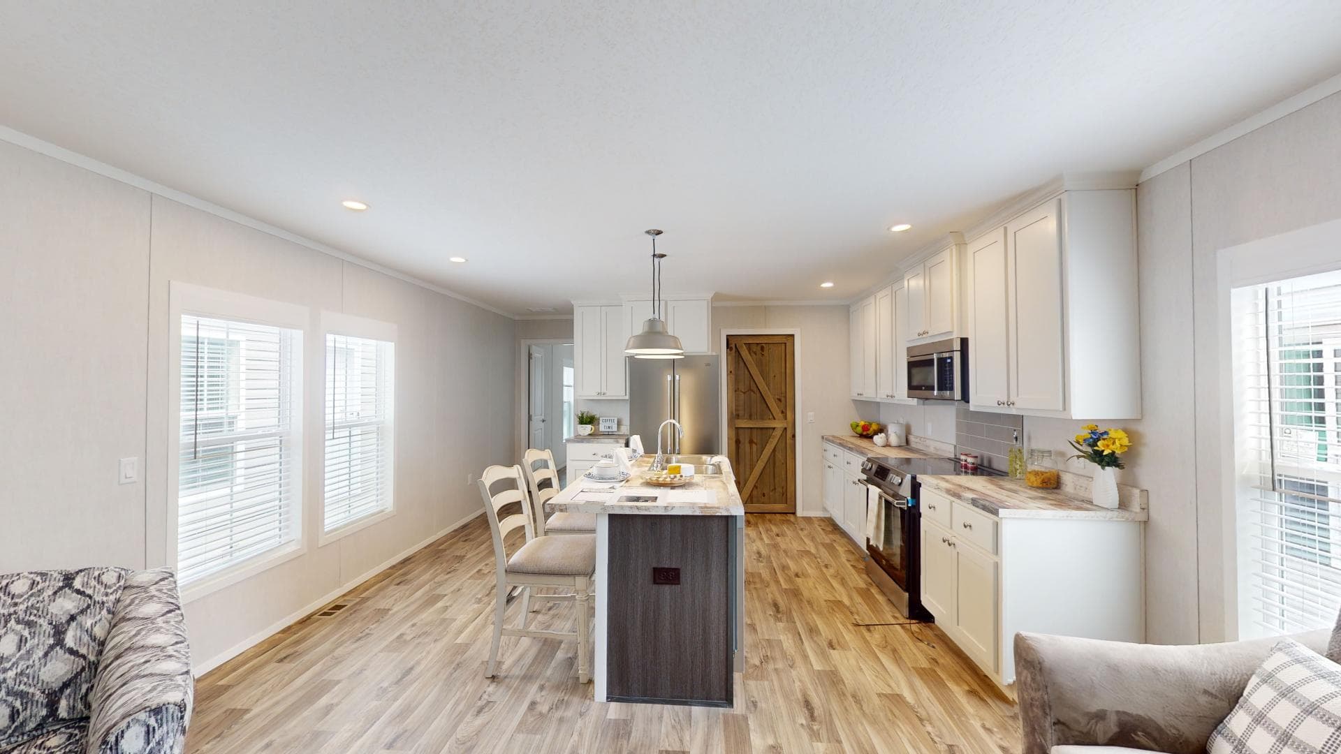 Arc1680-8000-2 interior home features