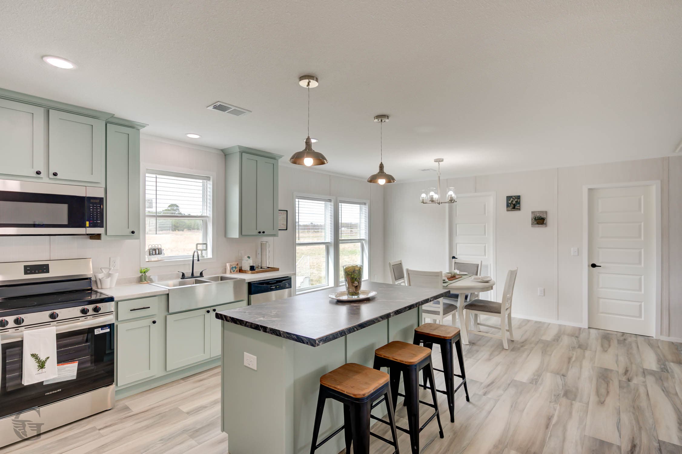 The thaddeus kitchen home features