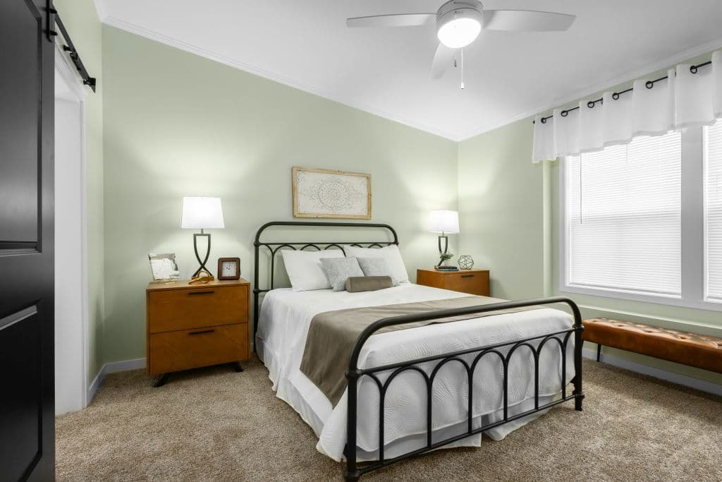 3w1501-p bedroom home features