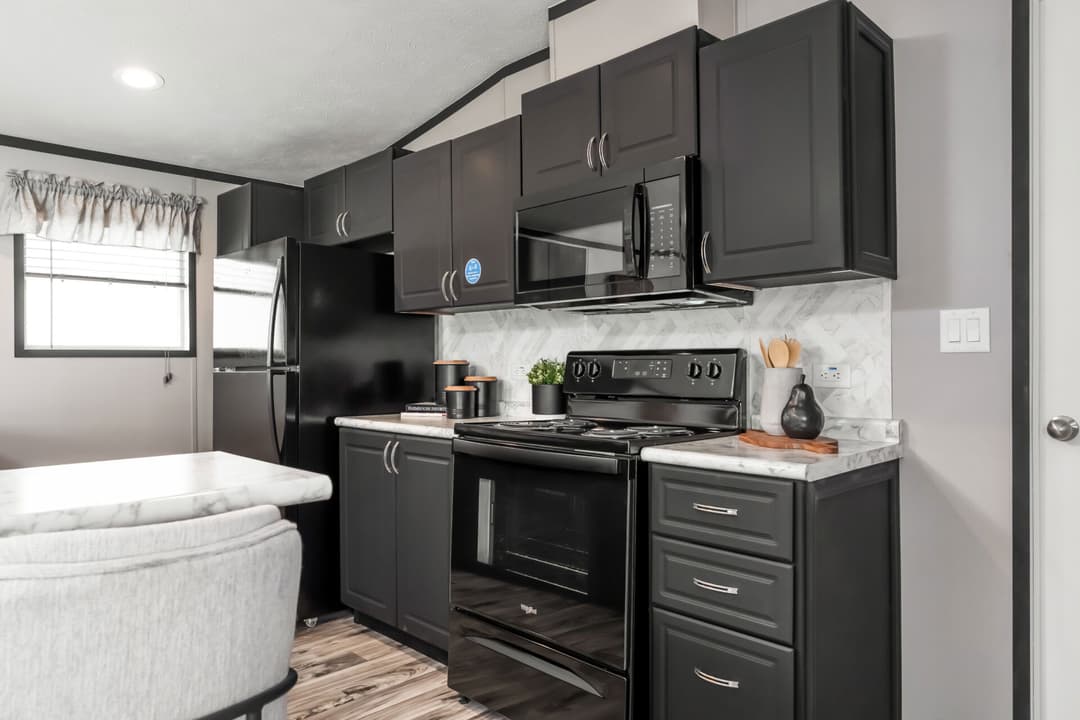 Singlewide h-16×72-32d shed kitchen home features