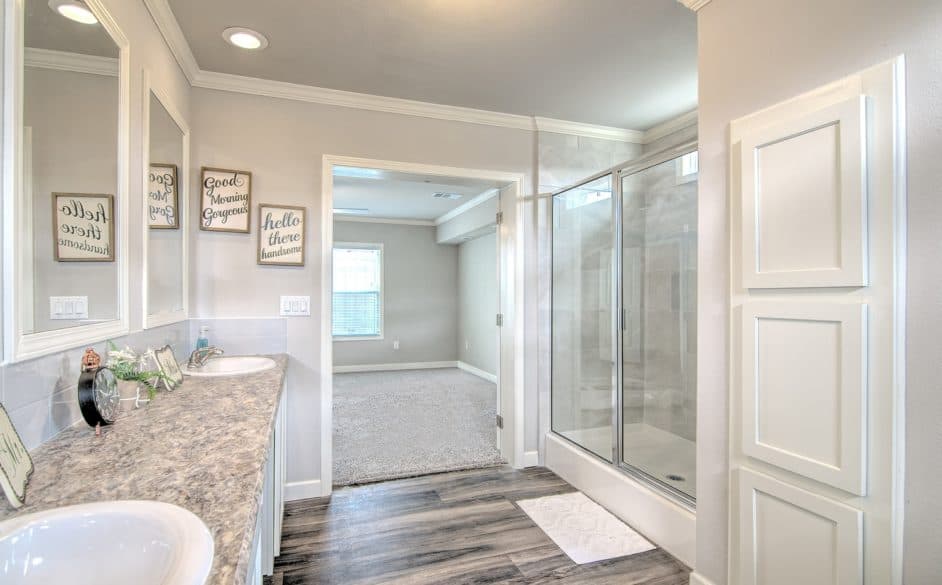 Magnolia 6360 bathroom home features