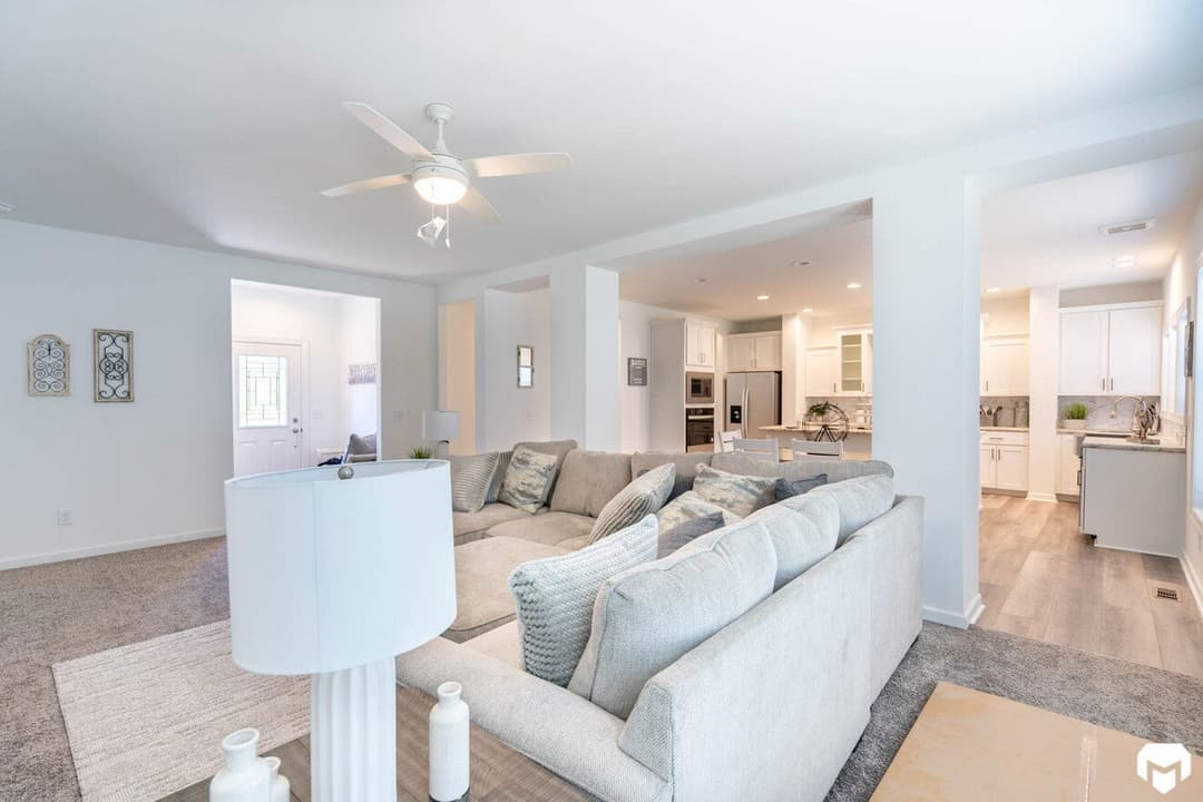 Elite 2.1 32683c interior home features