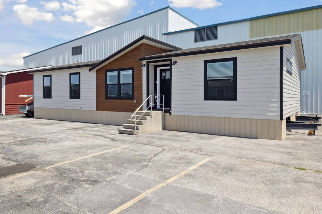 Kritzer mod exterior home features