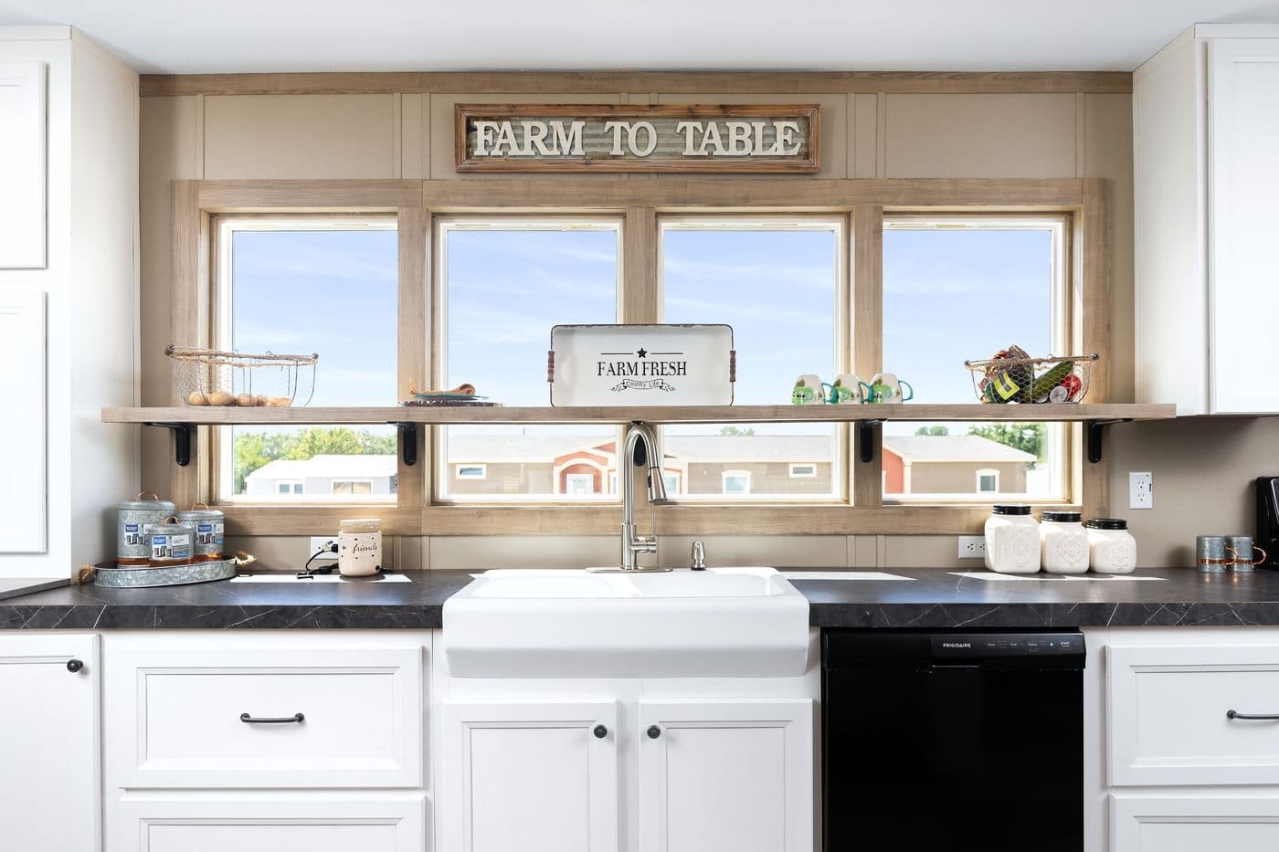 Farmhouse flex kitchen home features