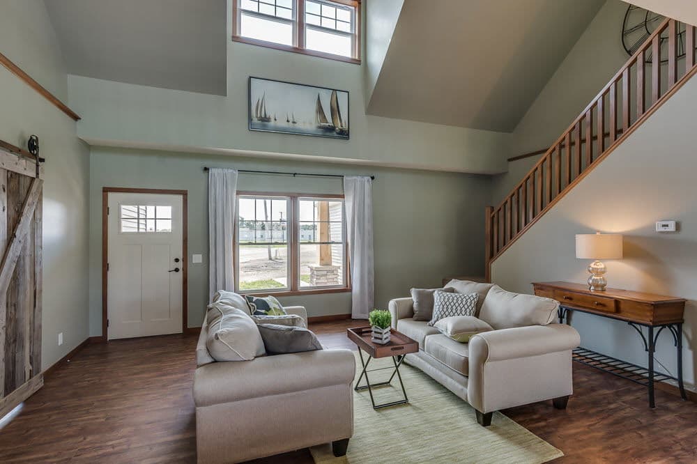 Craftsman ii interior home features