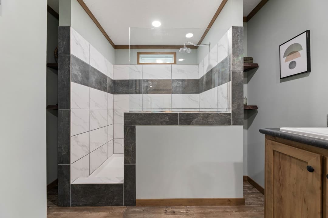 Excalibur 32644x bathroom home features