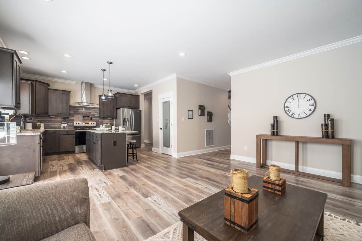 Tidewater cape interior home features