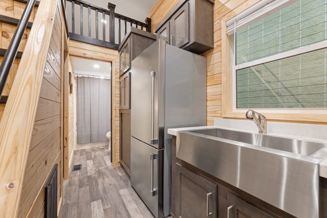 Eagle loft 13291p kitchen home features