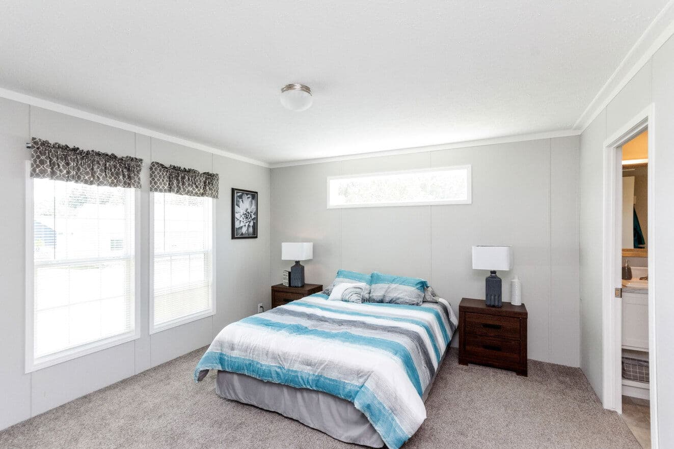 Pegasus 28483s bedroom home features