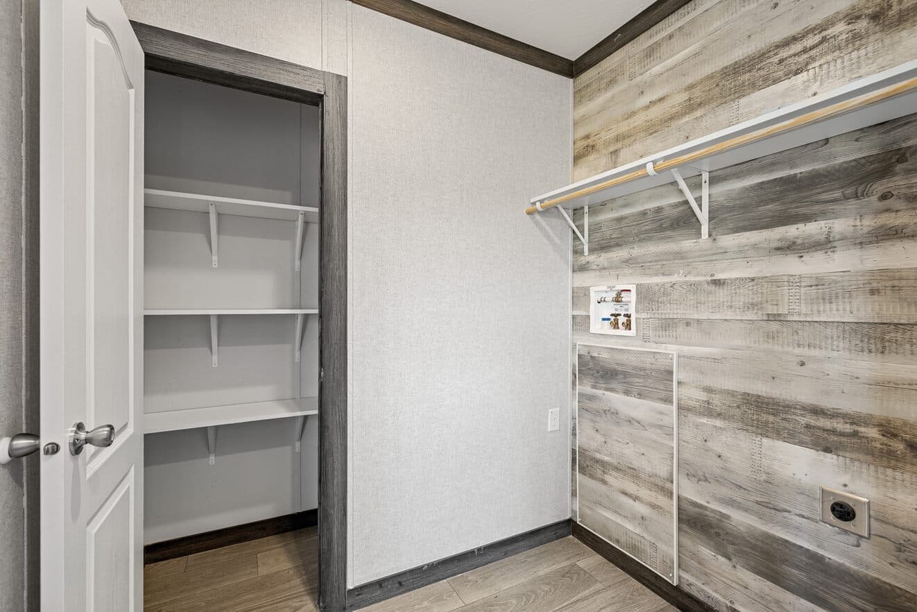 Pecan valley  30683p interior home features