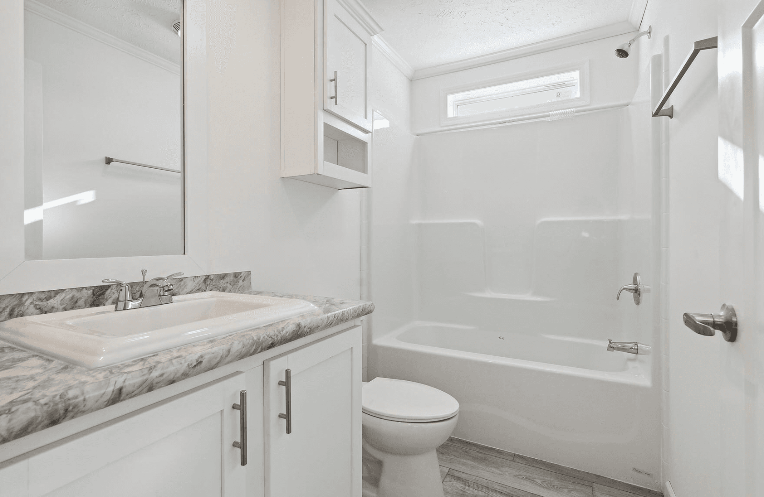 N682 bathroom home features