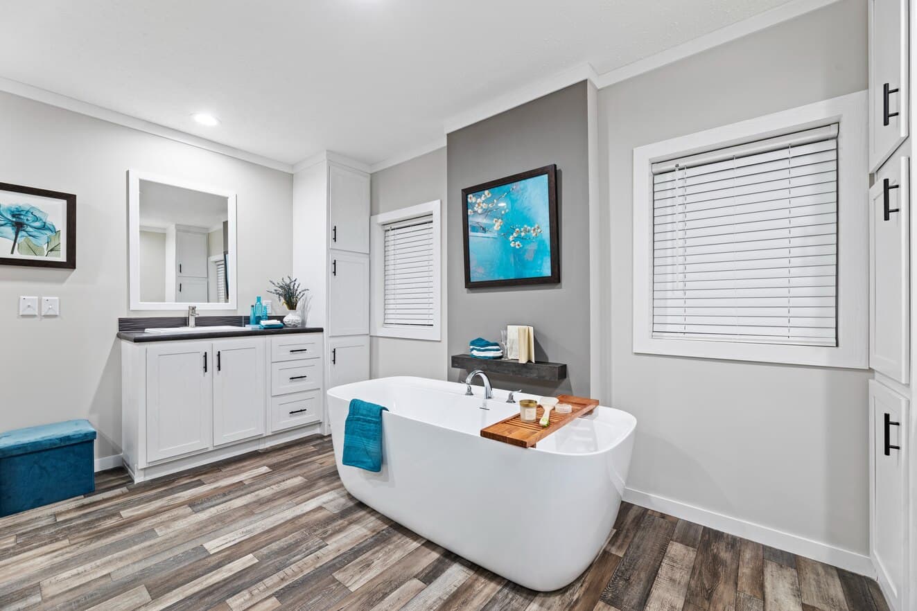 K2 bathroom home features