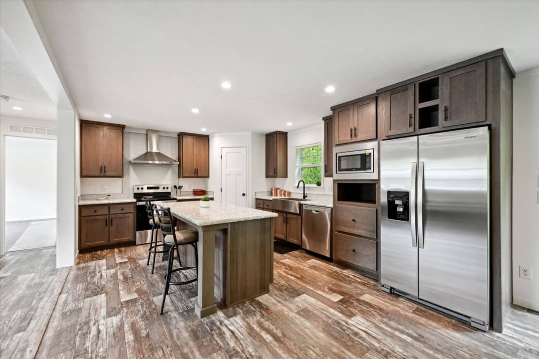 Elevate 56 kitchen home features