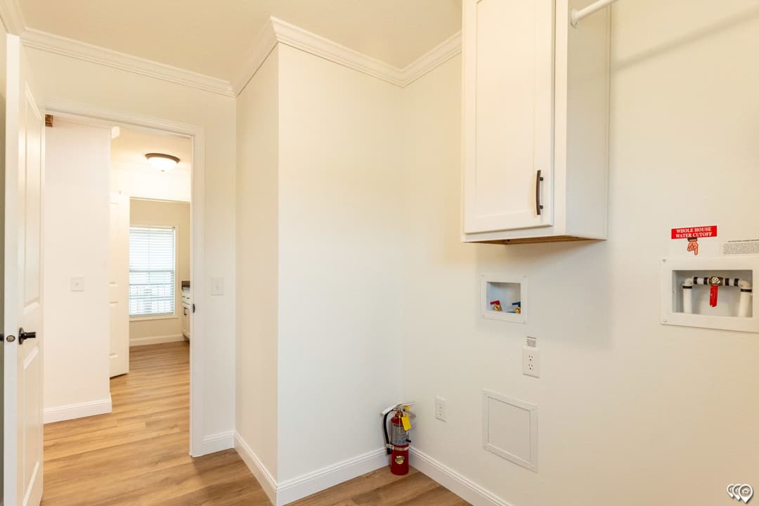 Pri3280-2071 interior home features