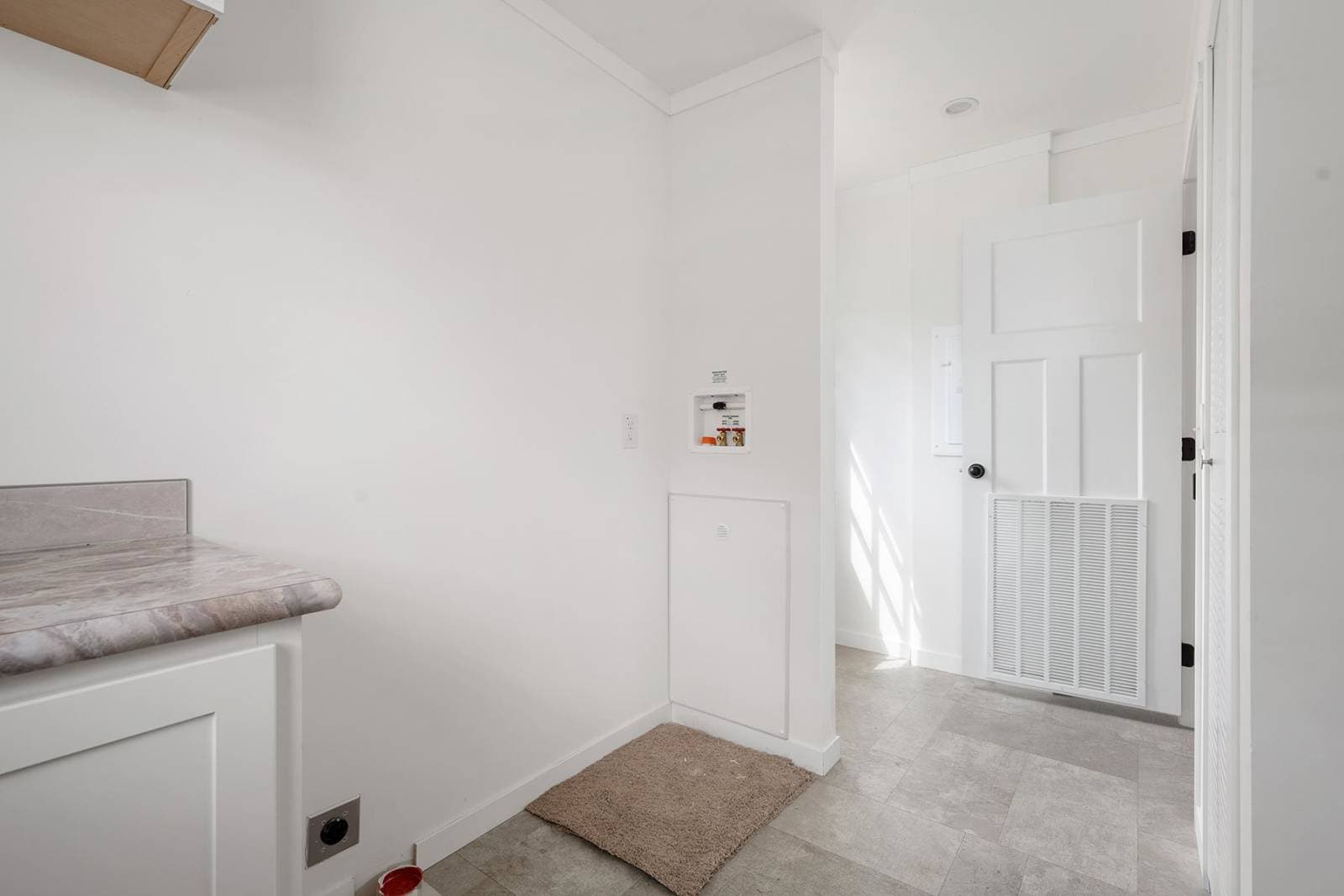 East point - elevate 52 interior home features