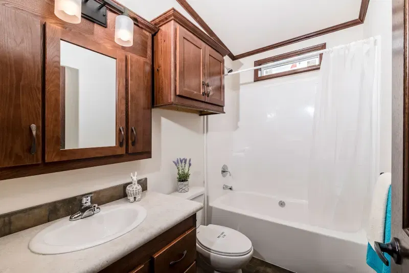 Lexington a236 bathroom home features