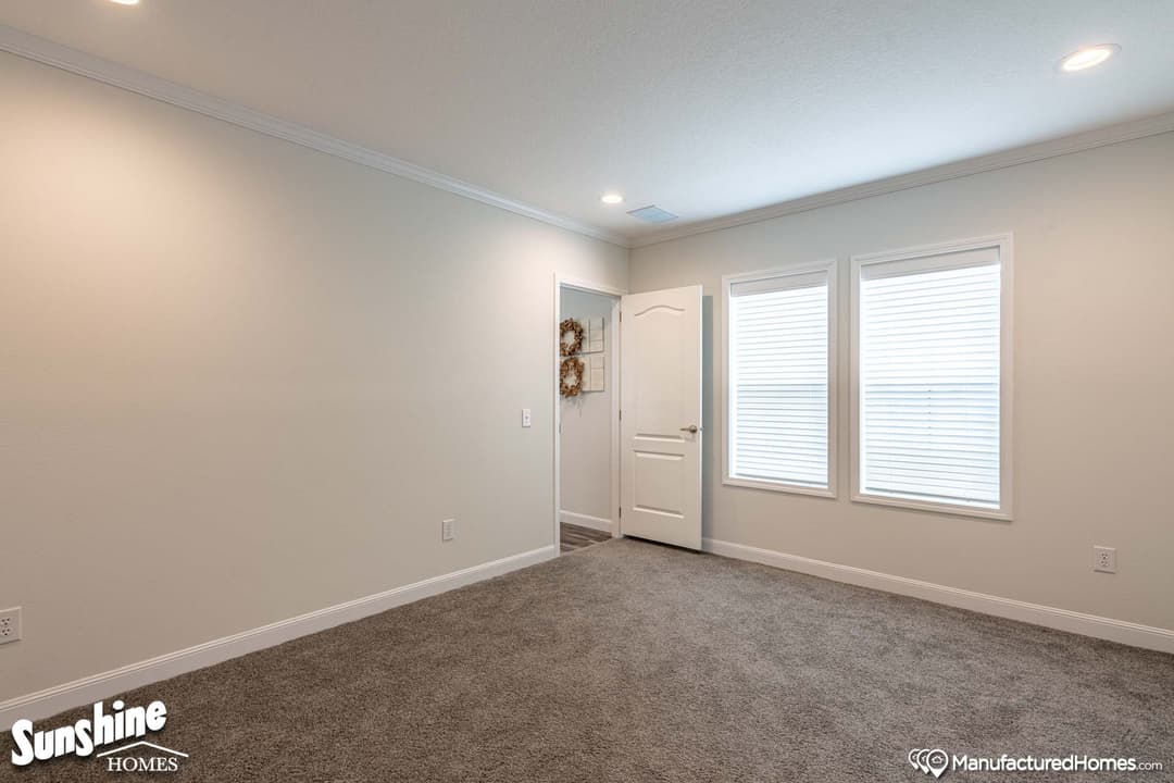 Pri1684-1021 bedroom home features