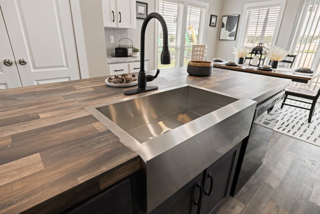 Palladium 30543d kitchen home features