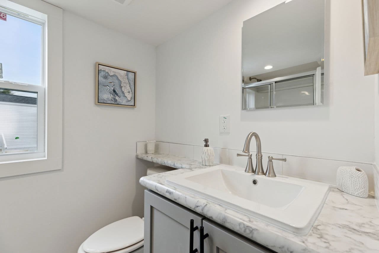 Aps 528-sl 070 bathroom home features