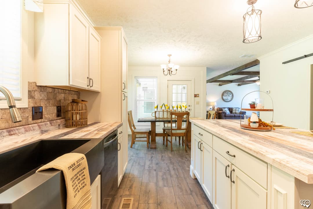 Aimon c kitchen home features