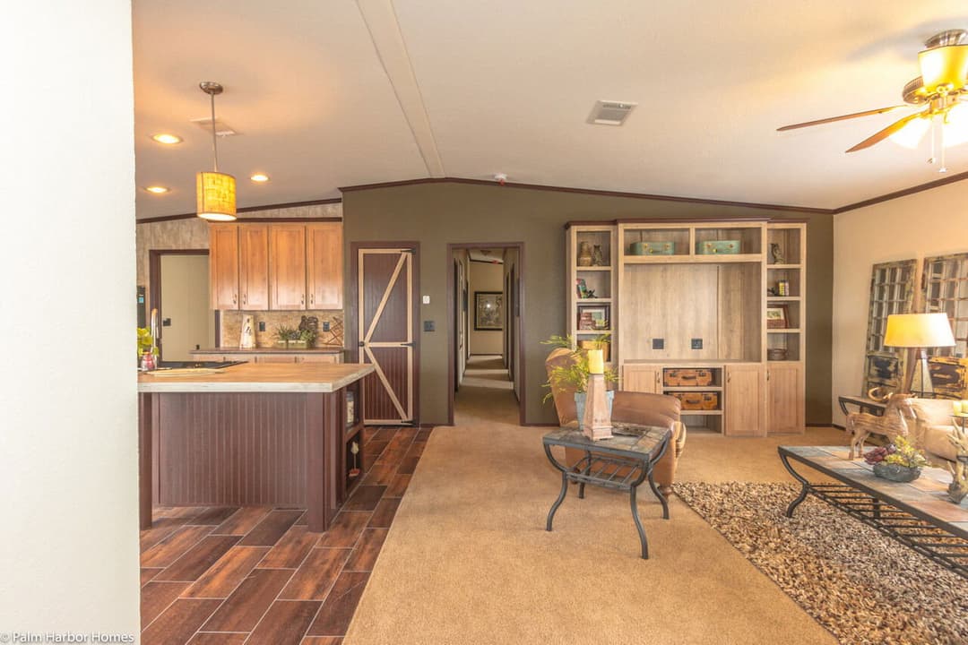 Great escape 28603g interior home features