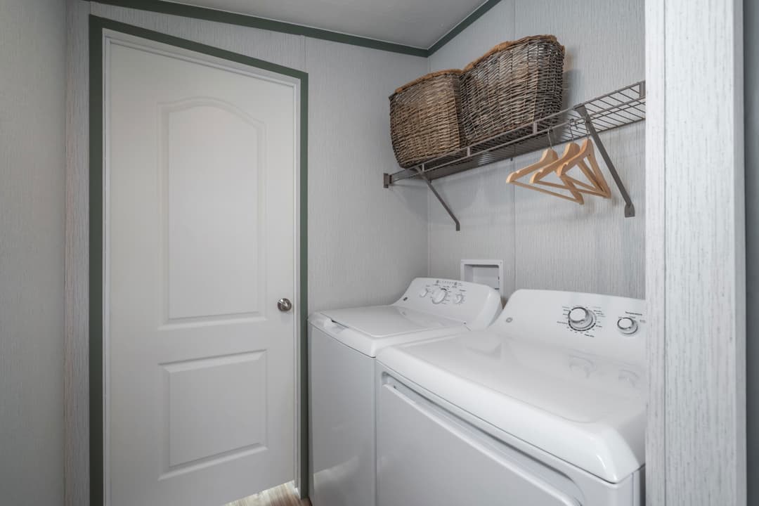 Singlewide s-16×64-32c shed interior home features