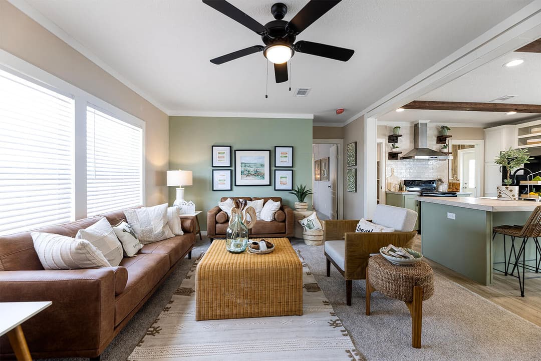 Sheridan 52 28523s interior home features